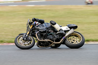 Evening Low_Mid Group Black Bikes